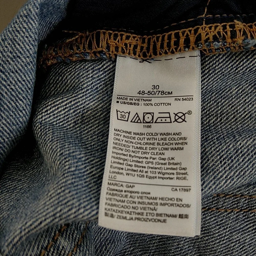 Gap Womens Denim Bermuda Shorts Size 30 Light Wash Distressed Casual Summer - Picture 7 of 7